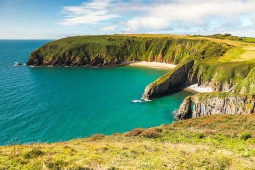 Couette-café House - Caldey Island